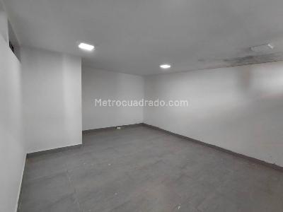 Casa de 5 alcobas en arriendo en Milla De Oro, Medellín, 400 m² · foto 19 de 20