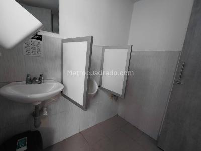 Casa de 5 alcobas en arriendo en Milla De Oro, Medellín, 400 m² · foto 20 de 20