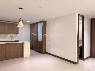 Apartamento de 3 alcobas en arriendo en Castropol, Medellín, 125 m² · foto 2 de 17