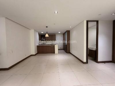 Apartamento de 3 alcobas en arriendo en Castropol, Medellín, 125 m² · foto 3 de 17