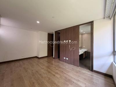 Apartamento de 3 alcobas en arriendo en Castropol, Medellín, 125 m² · foto 6 de 17