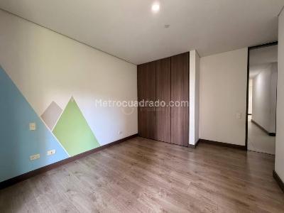 Apartamento de 3 alcobas en arriendo en Castropol, Medellín, 125 m² · foto 13 de 17