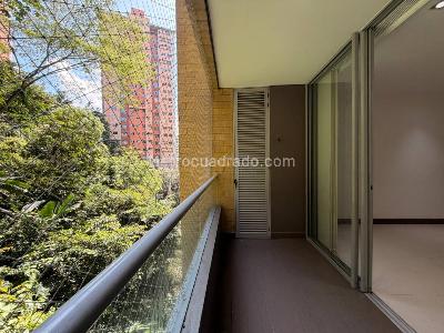 Apartamento de 3 alcobas en arriendo en Castropol, Medellín, 125 m² · foto 15 de 17