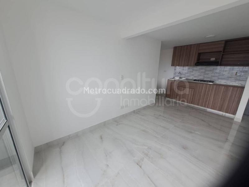 Apartamento en Arriendo, Serramonte, Bello - 2