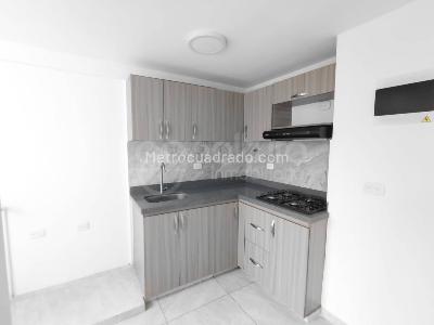 Apartamento en venta en San Antonio De Prado, Medellín · foto 2 de 12