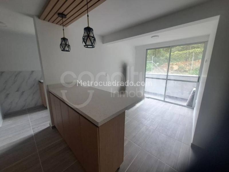 Apartamento en Arriendo, Serramonte, Bello - 2
