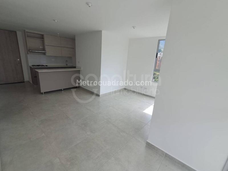 Beautiful 3BR Apartment for Rent in Aves María, Sabaneta - 3