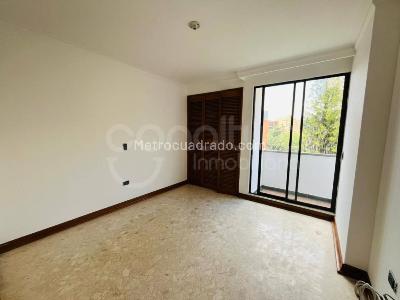 Apartamento de 3 alcobas en arriendo en Castropol, Medellín, 130 m² · foto 10 de 15