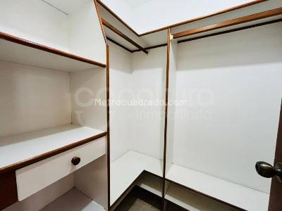Apartamento de 3 alcobas en arriendo en Castropol, Medellín, 130 m² · foto 9 de 15