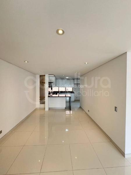 Spacious 3BR Apartment in Loma De Los Parra - 4