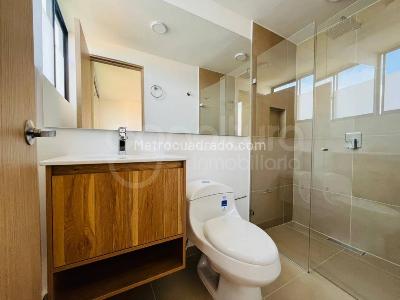 Apartamento de 2 alcobas en arriendo en San Lucas, Medellín, 90 m² · foto 14 de 15