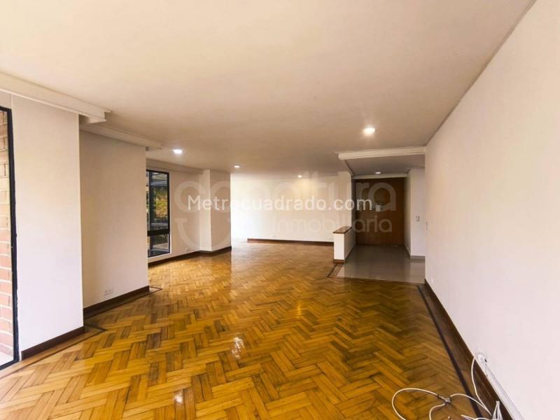 Apartamento en Arriendo de 3 Alcobas en Los Parra, El Poblado - 3