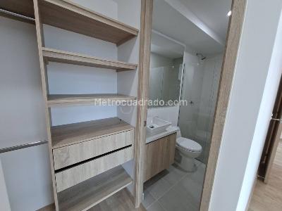 Apartamento de 2 alcobas en venta en San Jose, Sabaneta, 76 m² · foto 10 de 12