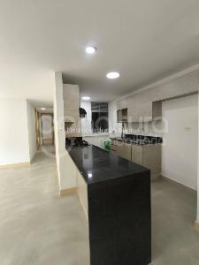 Apartamento de 3 alcobas en venta en El Poblado, Medellín, 82 m² · foto 2 de 13