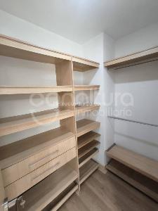 Apartamento de 3 alcobas en venta en El Poblado, Medellín, 82 m² · foto 8 de 13