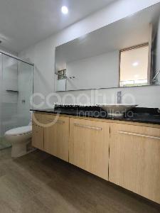 Apartamento de 3 alcobas en venta en El Poblado, Medellín, 82 m² · foto 9 de 13