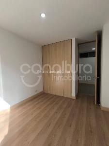 Apartamento de 3 alcobas en venta en El Poblado, Medellín, 82 m² · foto 10 de 13