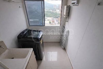 Apartamento de 2 alcobas en venta en Naranjal, Medellín, 74 m² · foto 7 de 9