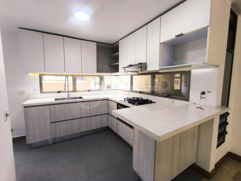 Cozy 2BR Apartment in Loma De Los Parra - 2