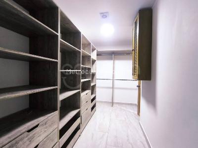 Apartamento de 3 alcobas en arriendo en El Poblado, Medellín, 186 m² · foto 5 de 20