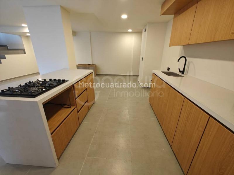4BR Apartment in Jardines (213 m²) - 2