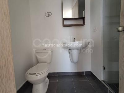 Apartamento de 3 alcobas en venta en Machado, Bello, 78 m² · foto 17 de 20