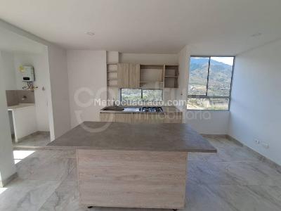 Apartamento de 3 alcobas en venta en Machado, Bello, 78 m² · foto 4 de 20