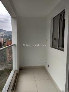 Apartamento de 2 alcobas en venta en Suramerica, Itagüí, 66 m² · foto 6 de 18