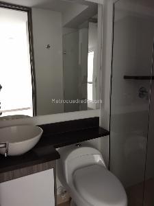 Apartamento de 2 alcobas en venta en Suramerica, Itagüí, 66 m² · foto 11 de 18
