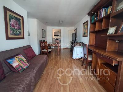 Apartamento en venta en Loma De Los Bernal, Medellín · foto 3 de 11