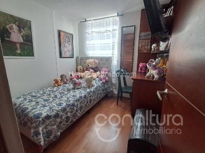 Apartamento en venta en Loma De Los Bernal, Medellín · foto 5 de 11