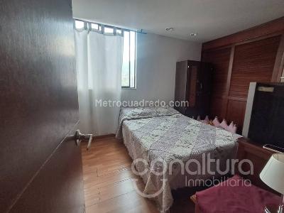 Apartamento en venta en Loma De Los Bernal, Medellín · foto 7 de 11