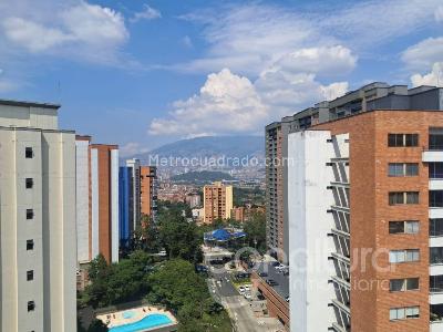 Apartamento en venta en Loma De Los Bernal, Medellín · foto 10 de 11