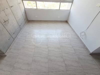 Apartamento de 3 alcobas en venta en Machado, Bello, 79 m² · foto 10 de 20