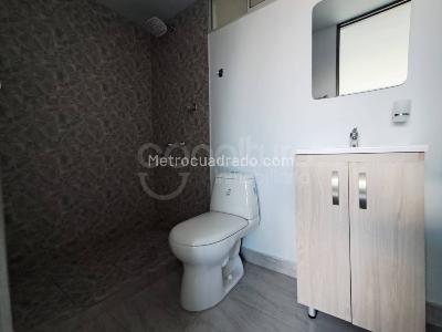 Apartamento de 3 alcobas en venta en Machado, Bello, 79 m² · foto 11 de 20