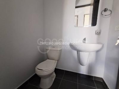 Apartamento de 3 alcobas en venta en Machado, Bello, 79 m² · foto 15 de 20
