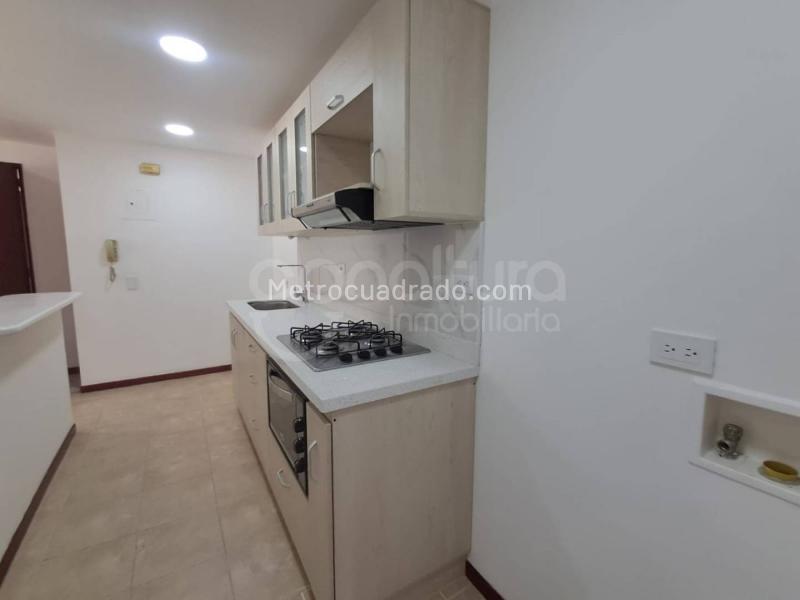 2BR Apartment with Pool in Patio Bonito - 4