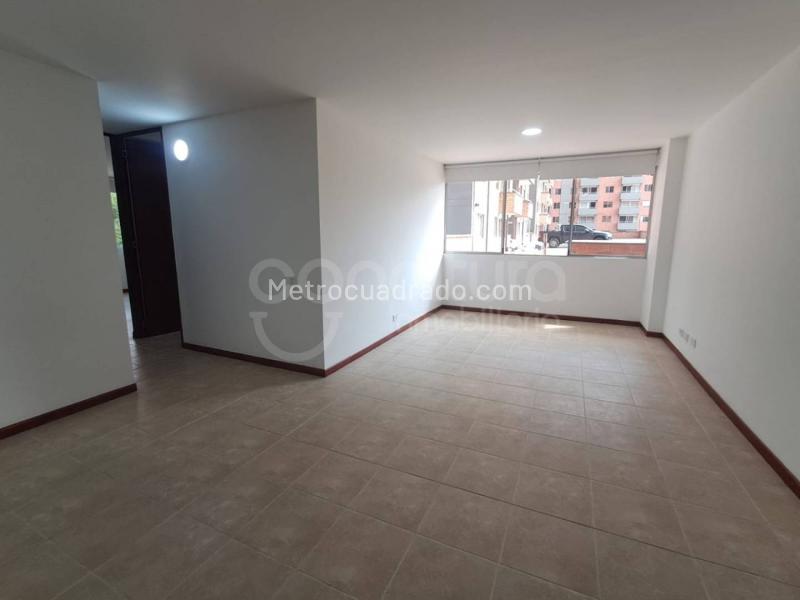 2BR Apartment with Pool in Patio Bonito - 5