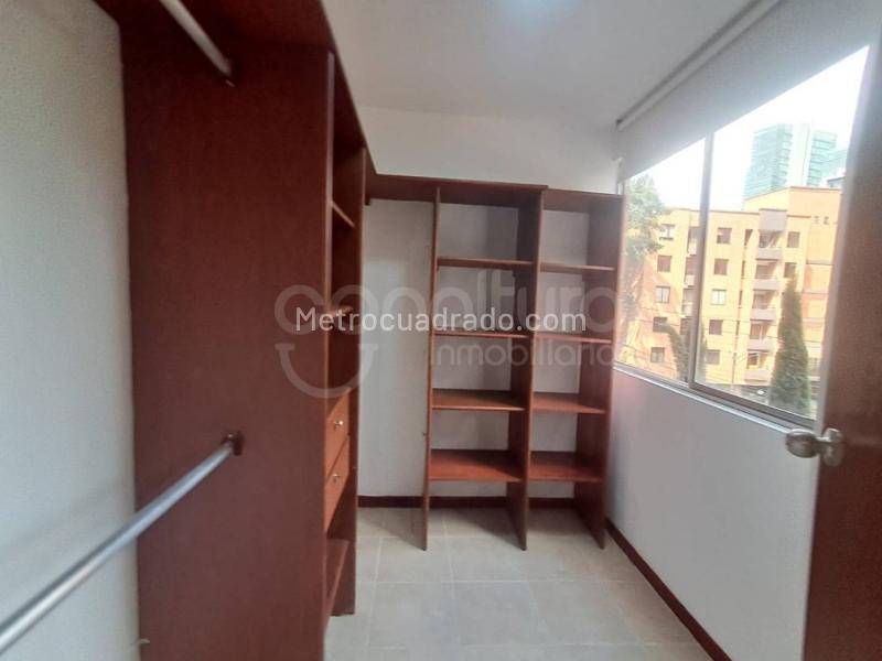 2BR Apartment with Pool in Patio Bonito - 9