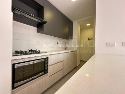 Apartamento en venta en Los Colores, Medellín · foto 2 de 18