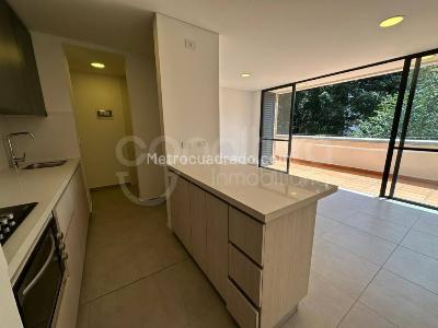 Apartamento en venta en Los Colores, Medellín · foto 4 de 18