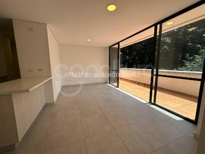 Apartamento en venta en Los Colores, Medellín · foto 6 de 18