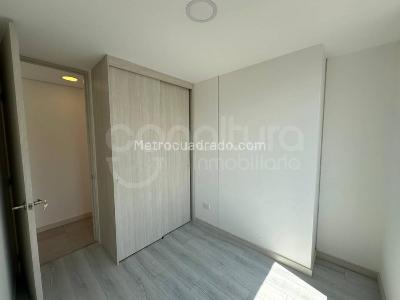 Apartamento en venta en Los Colores, Medellín · foto 12 de 18