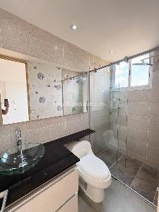 Apartamento de 3 alcobas en arriendo en Castropol, Medellín, 117 m² · foto 12 de 14