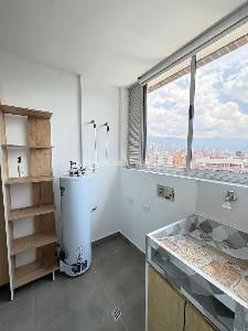 Apartamento de 3 alcobas en arriendo en Castropol, Medellín, 117 m² · foto 13 de 14