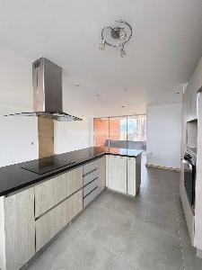 Apartamento de 3 alcobas en arriendo en Castropol, Medellín, 117 m² · foto 2 de 14