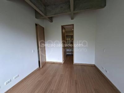 Apartamento en venta en Loma Del Escobero, Envigado · foto 7 de 13