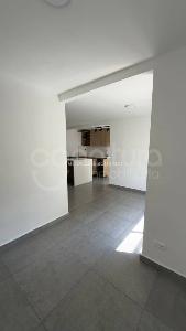 Apartamento de 2 alcobas en venta en Amazonia, Bello, 50 m² · foto 4 de 14