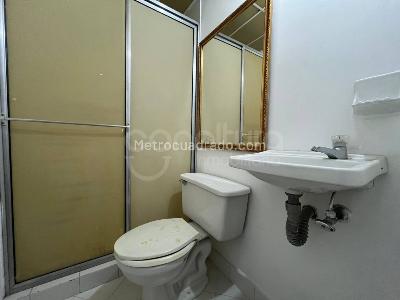 Apartamento en arriendo en Milla De Oro, Medellín · foto 16 de 18
