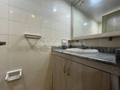 Apartamento en arriendo en Milla De Oro, Medellín · foto 17 de 18